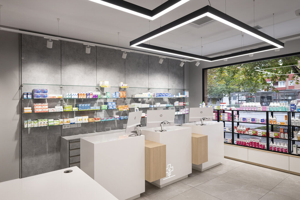 Spazi ben progettati per una customer experience ottimale in farmacia.