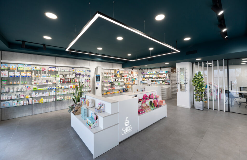 Gondola da farmacia realizzata da Inside Pharmacy