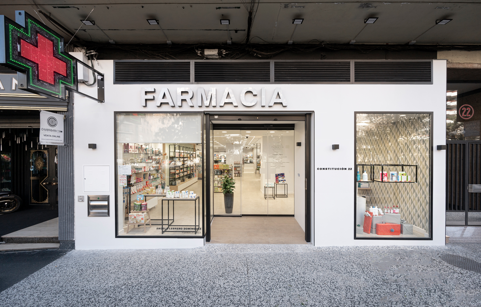Vetrine stagionali efficaci in farmacia: come e quando aggiornarle