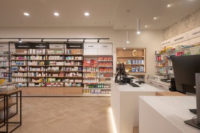Design farmacia rurale e urbana a confronto.