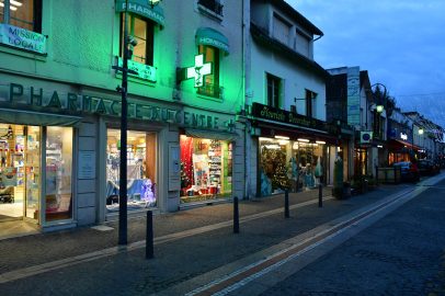 Allestimenti natalizi farmacia.